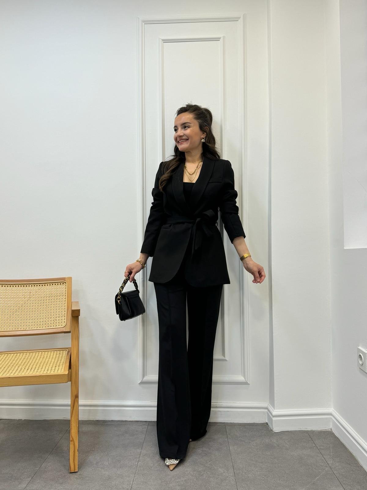 Siyah Kuşaklı Blazer Pantolon Takım 3058