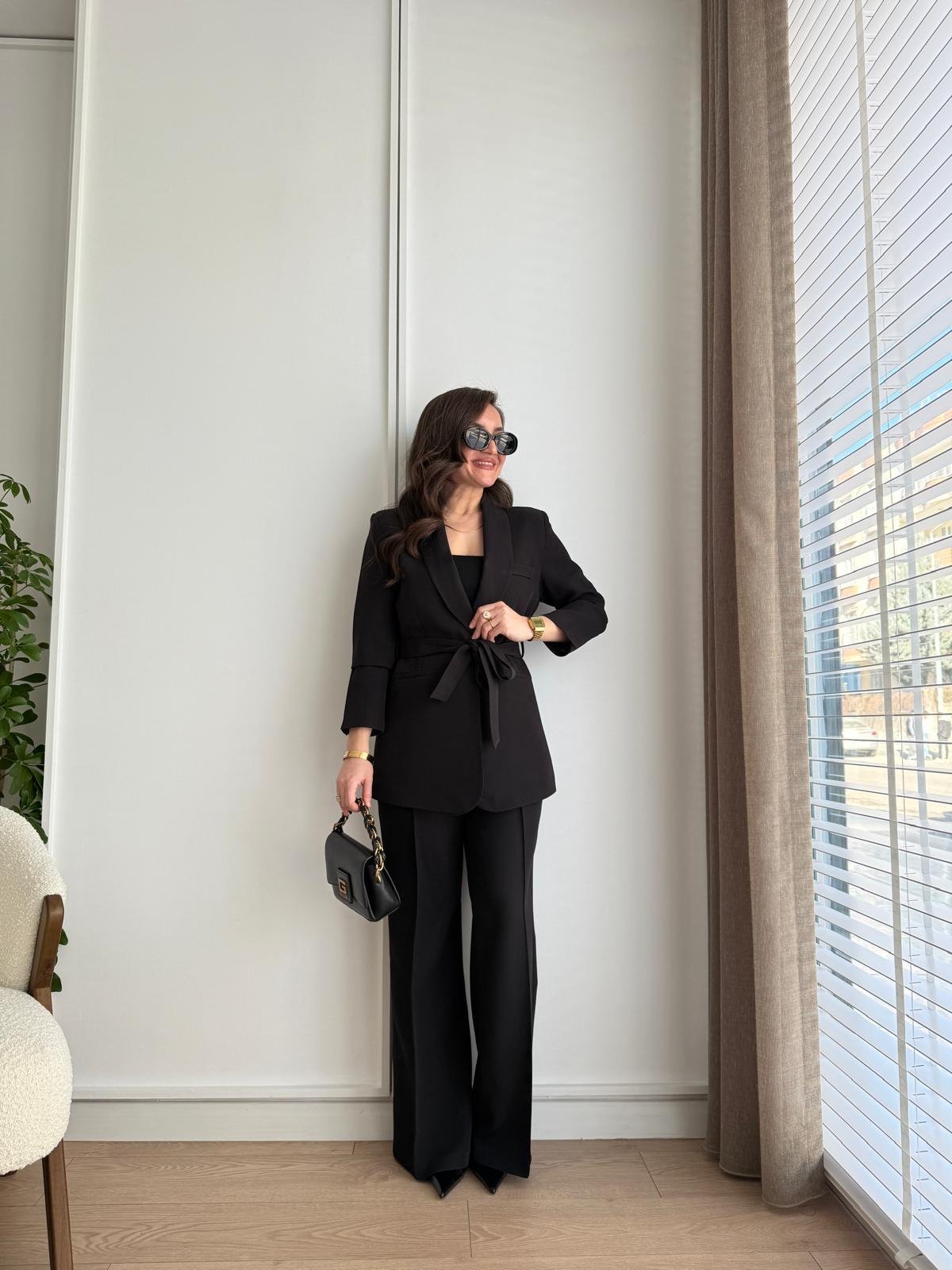 Siyah Kuşaklı Ön Dikiş Detaylı Pantolon Blazer Ceket Takım 98503