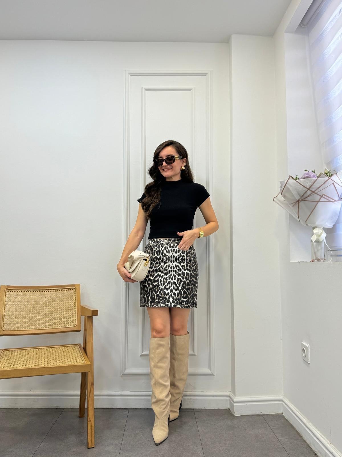 Siyah Leopar Desen Cep Detaylı Mini Etek 3687