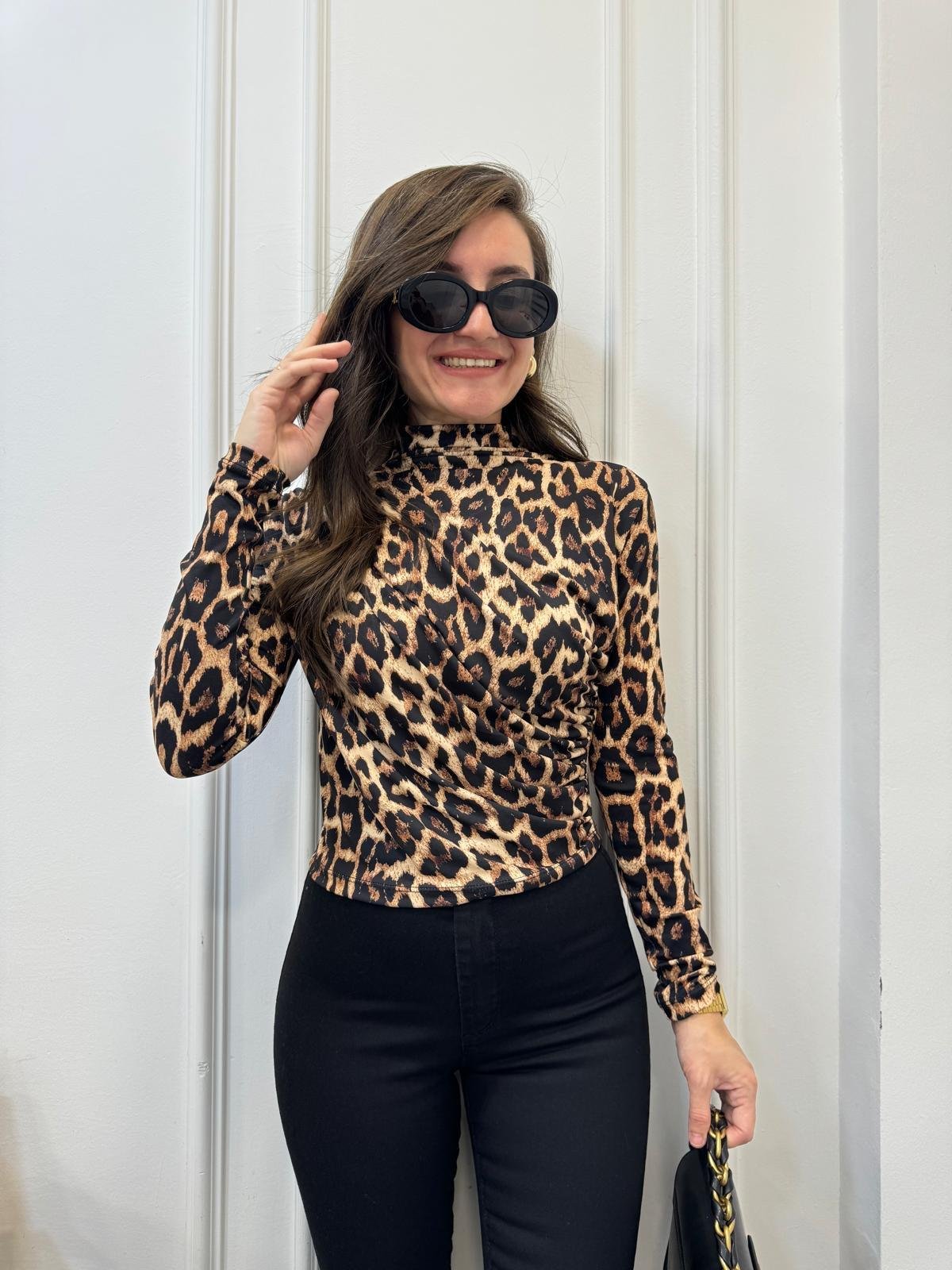 Siyah Leopar Desenli Büzgülü Bluz 1357