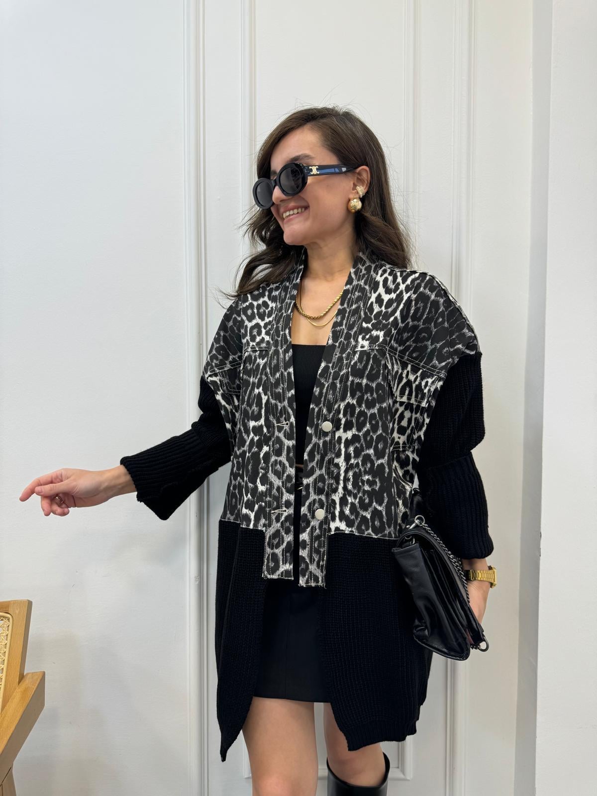 Siyah Leopar Desenli Tasarım Hırka 14139