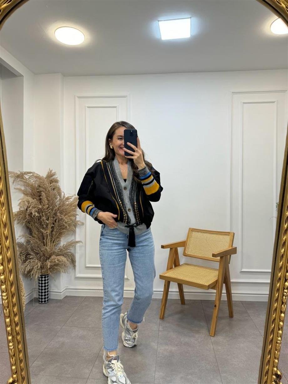 Siyah Marka Model Nakışlı Tasarım Ceket