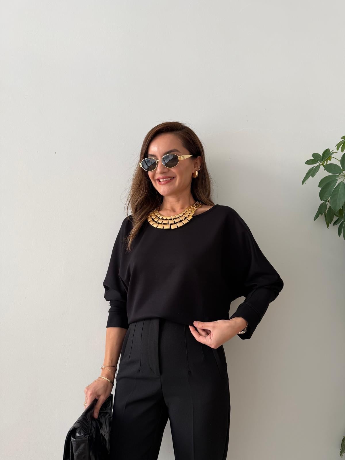 Siyah Modal Kumaş Kayık Yaka Sweatshirt K142