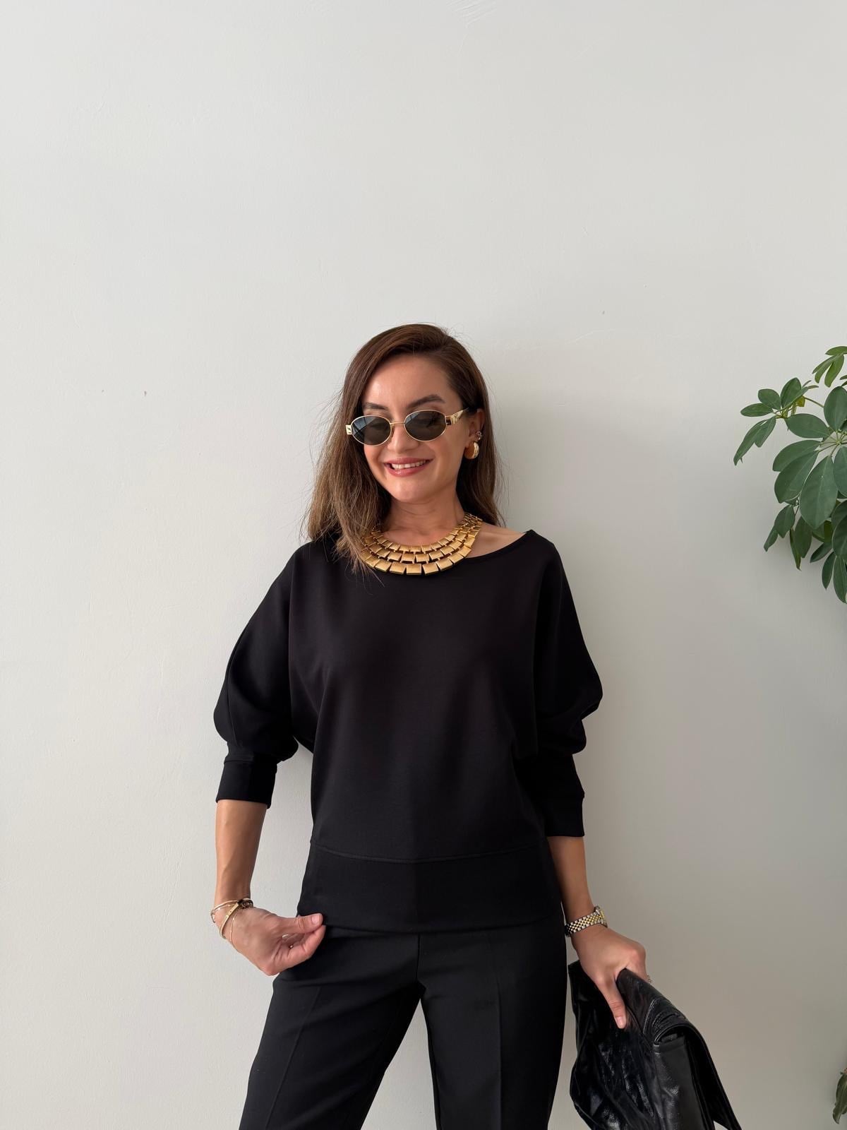 Siyah Modal Kumaş Kayık Yaka Sweatshirt K142