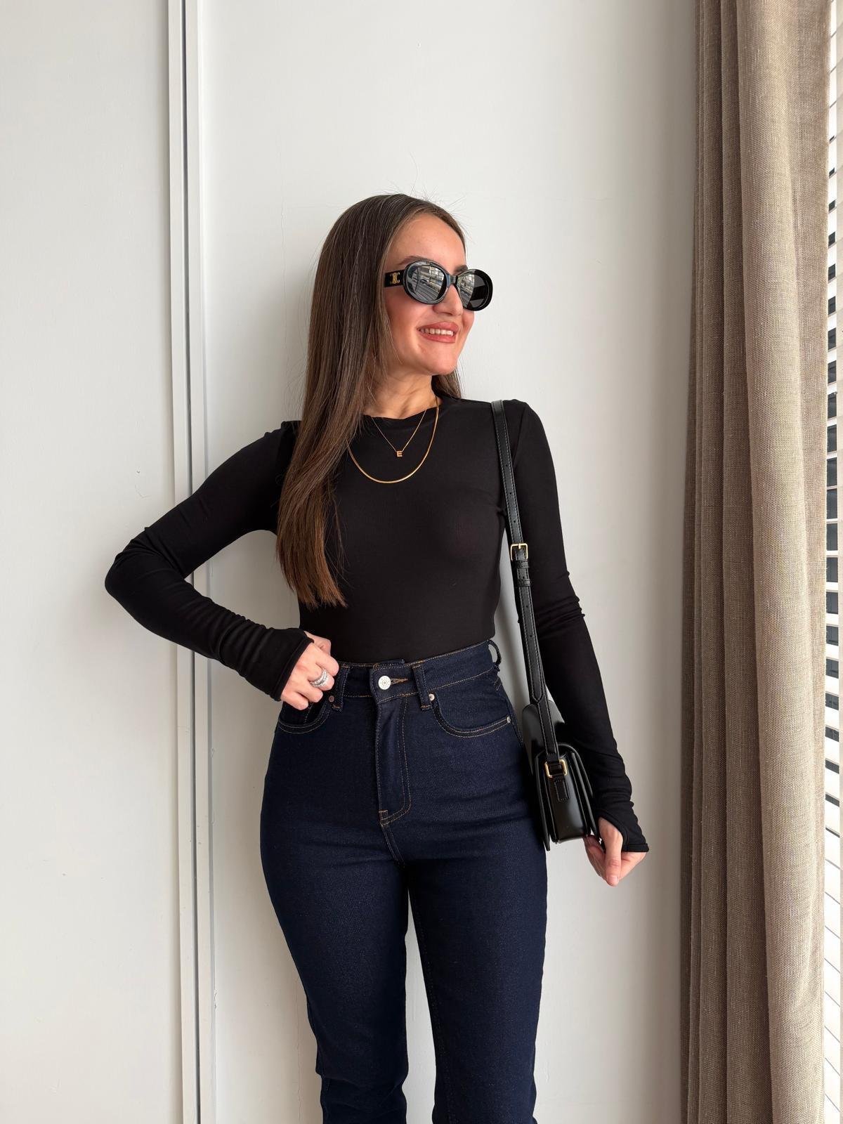Siyah Modal Kumaş Parmak Geçmeli Bluz 4411