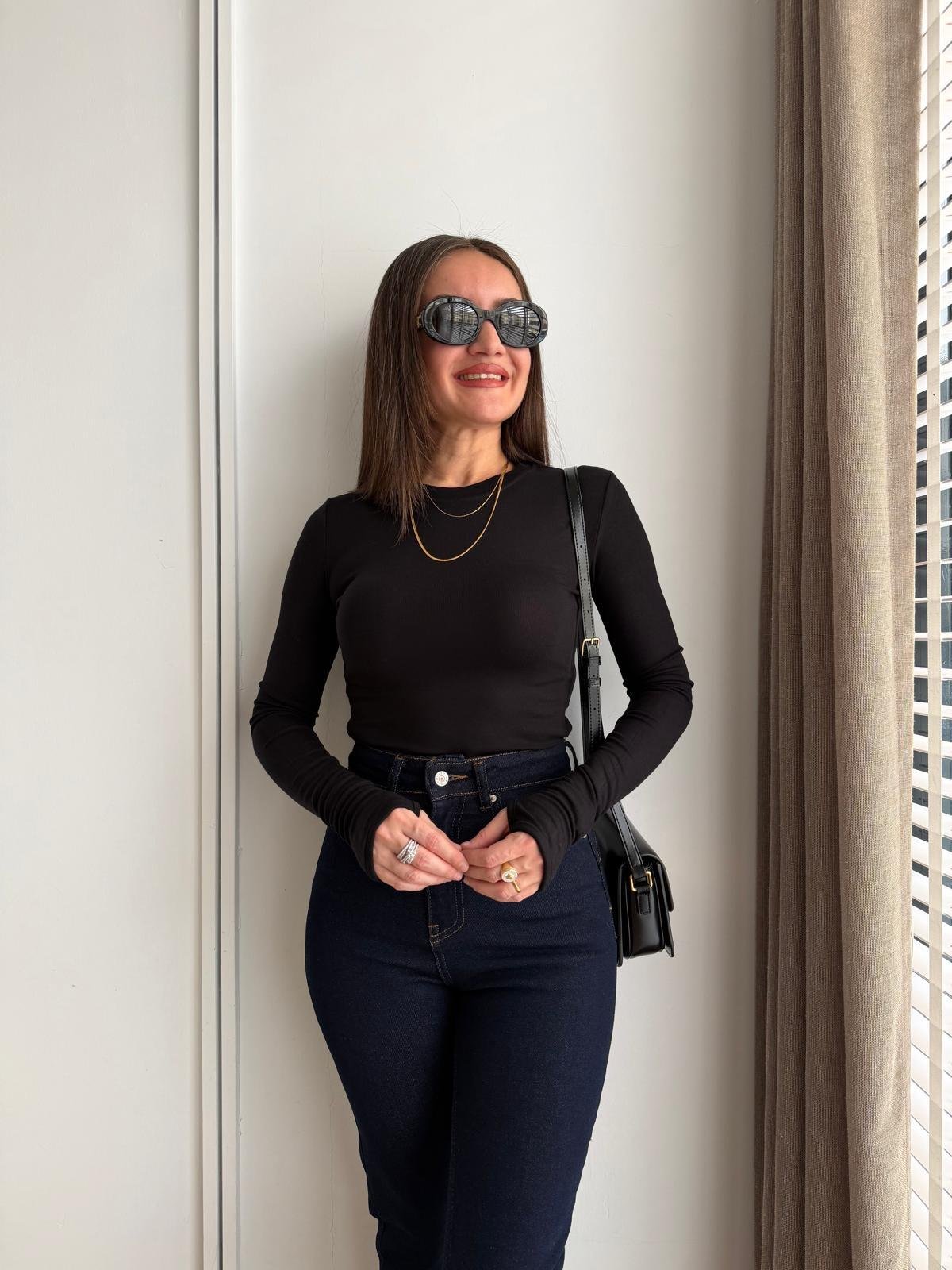 Siyah Modal Kumaş Parmak Geçmeli Bluz 4411