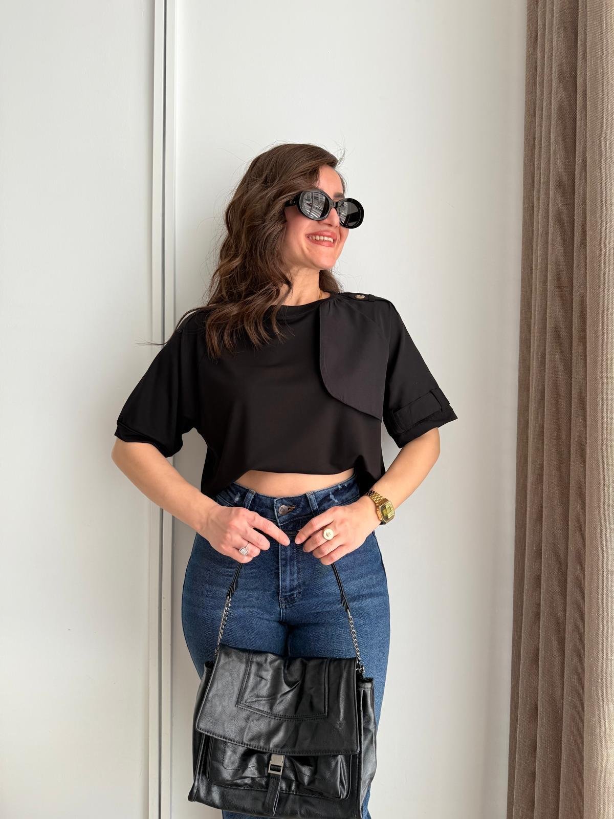Siyah Omuz Detaylı Tshirt 28503