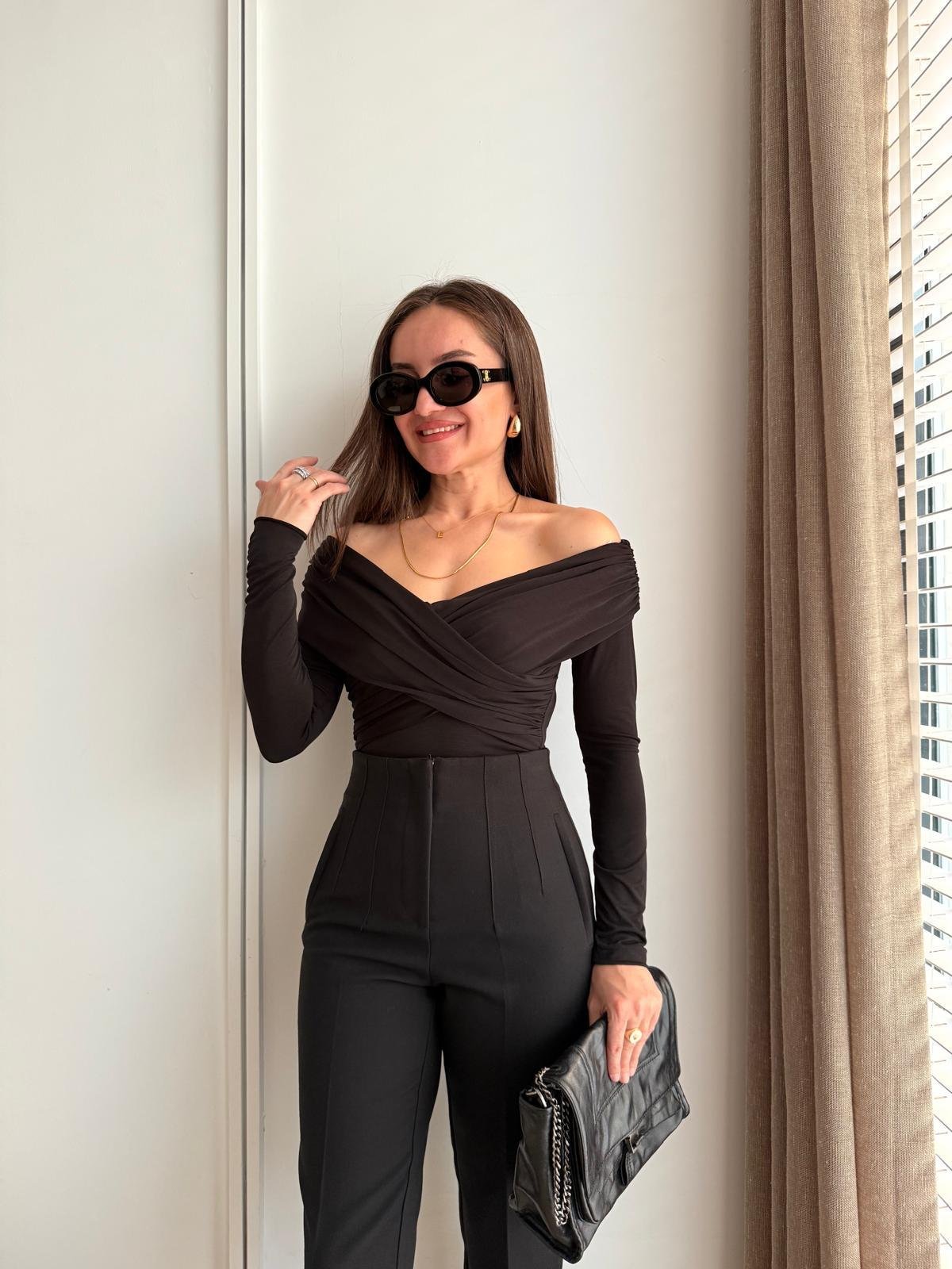 Siyah Omuz Drapeli Bluz 1935