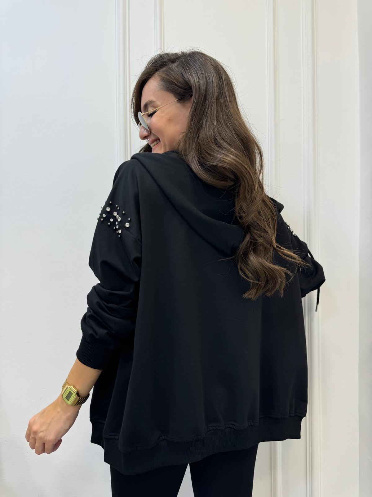 Siyah Omuz Taşlı Şardonlu Fermuarlı Sweatshırt 35294
