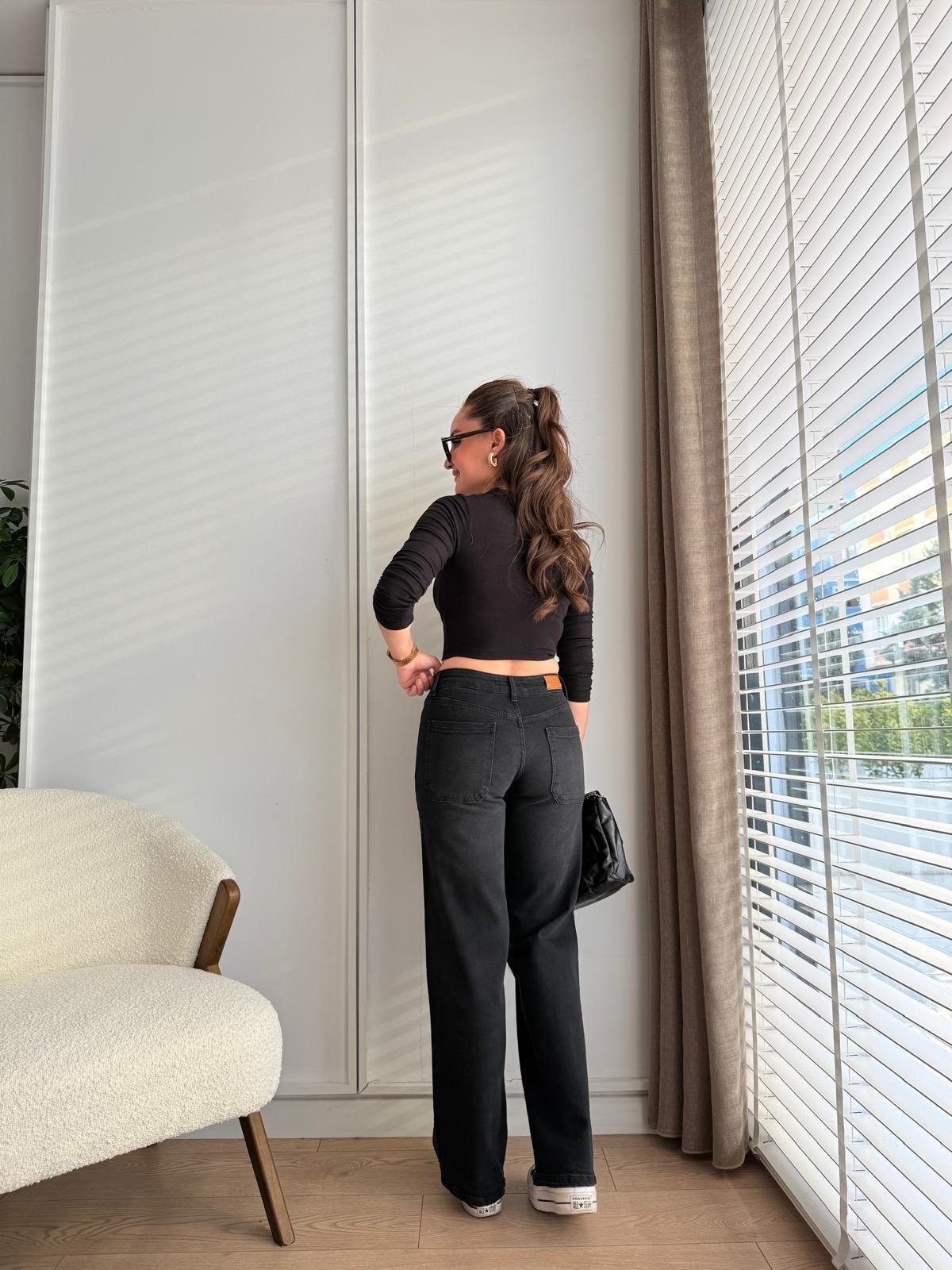 Siyah Ön Cep Detaylı Geniş Paça Jean 3970
