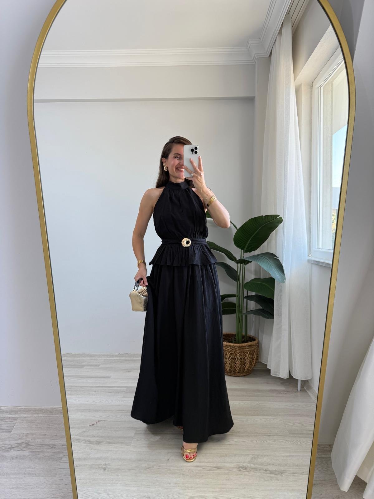 Siyah Ön Toka Detaylı Halter Yaka Bluz Etek Takım 906234