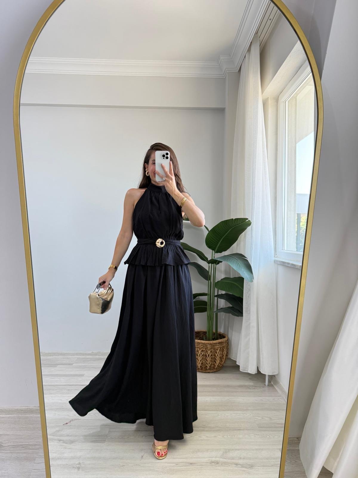 Siyah Ön Toka Detaylı Halter Yaka Bluz Etek Takım 906234