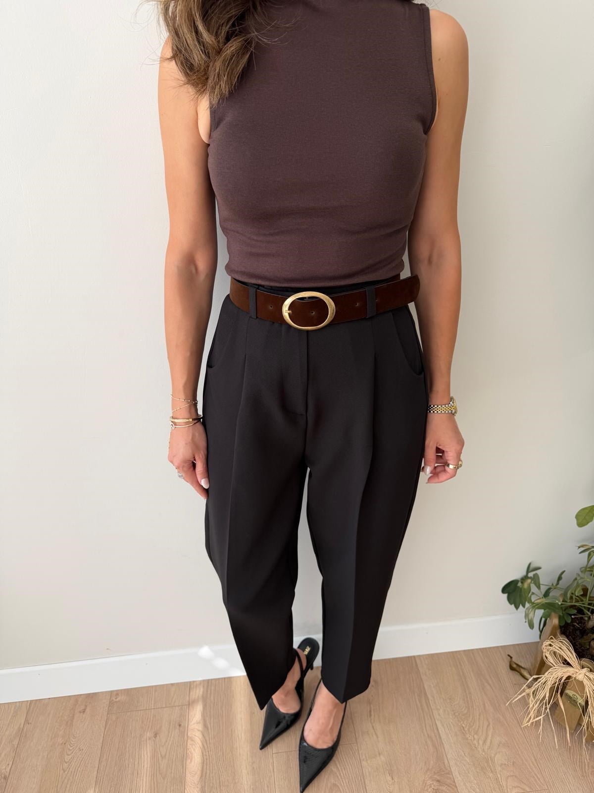 Siyah Pens Detaylı Kemerli Pantolon 51428