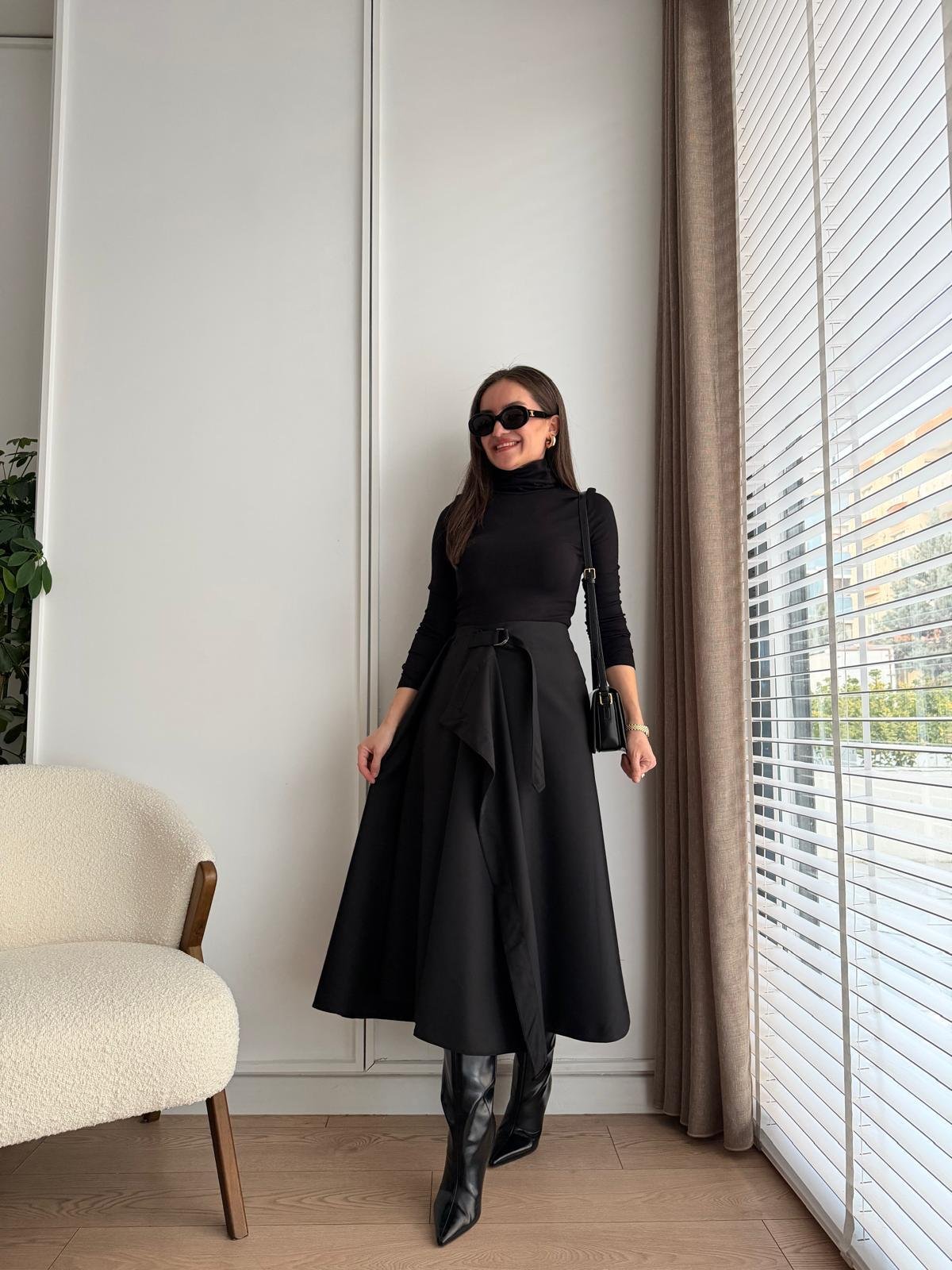 Siyah Pile Detaylı Midi Boy Etek 36978