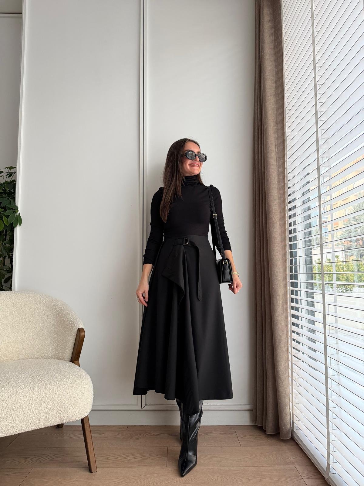Siyah Pile Detaylı Midi Boy Etek 36978