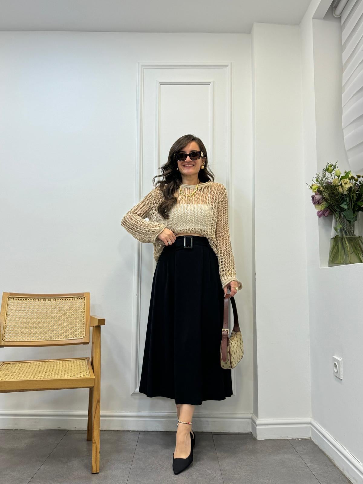 Siyah Pileli Beli Kemerli Midi Boy Etek 456