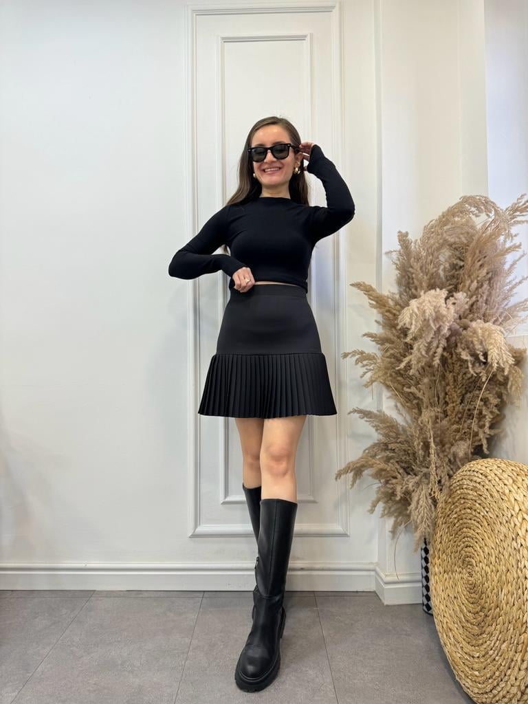 Siyah Piliseli Mini Etek 21582