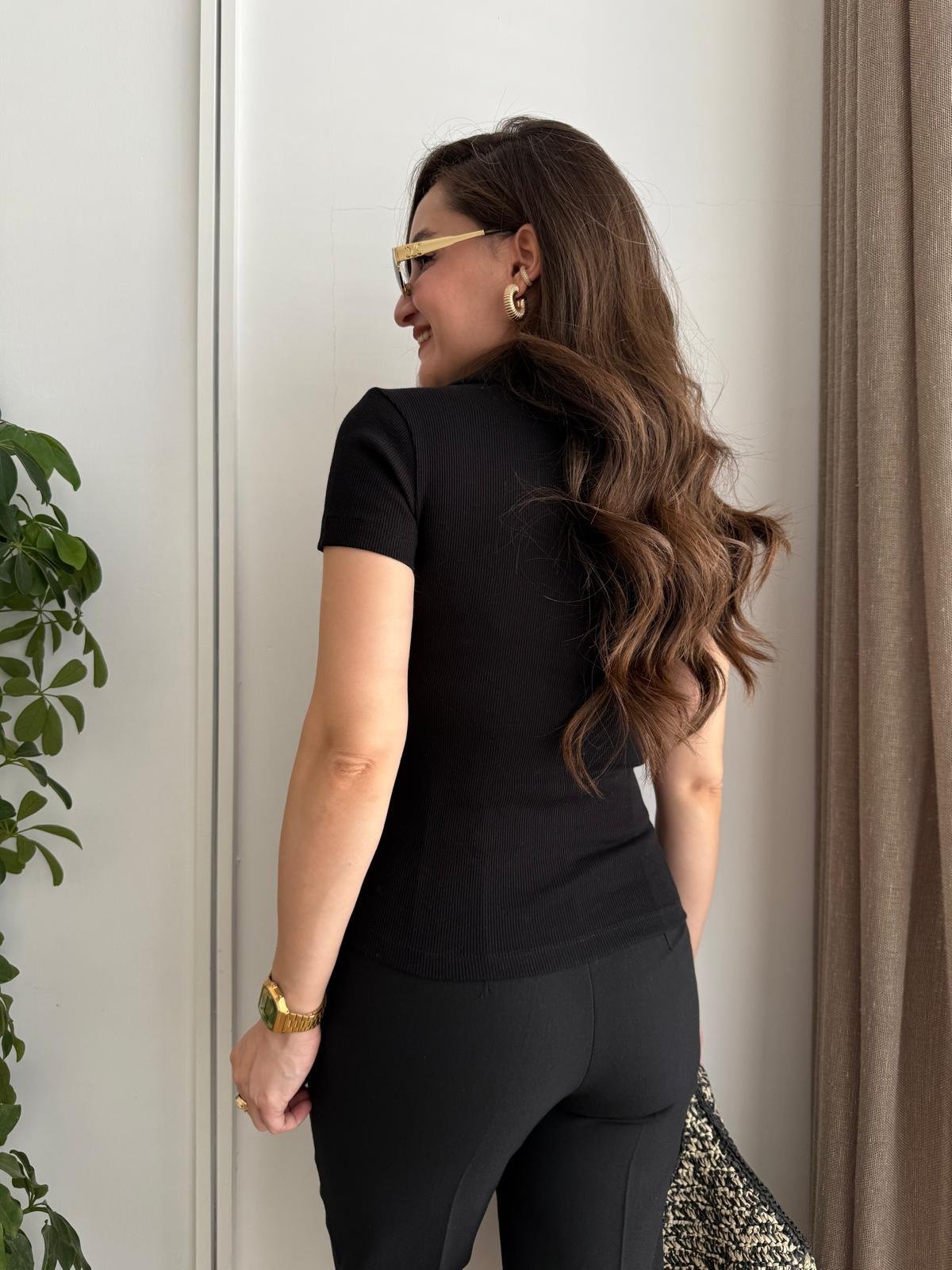 Siyah Polo Yaka Fermuarlı Kısa Kol Tshirt 251082