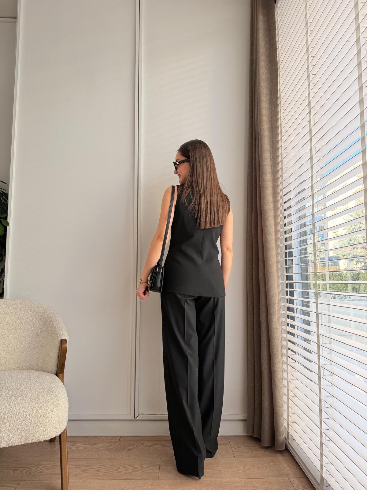 Siyah Premium Seri Düğme Detaylı Yelekli Takım 9193
