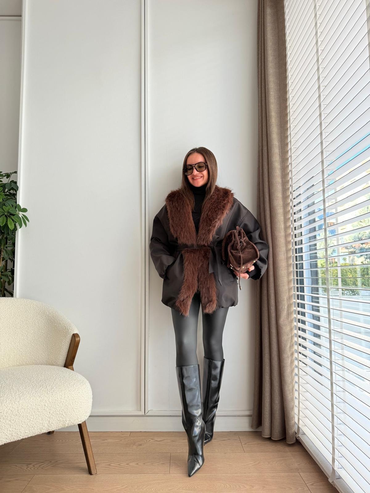 Siyah Premium Seri Kürk Detaylı Mont 5049