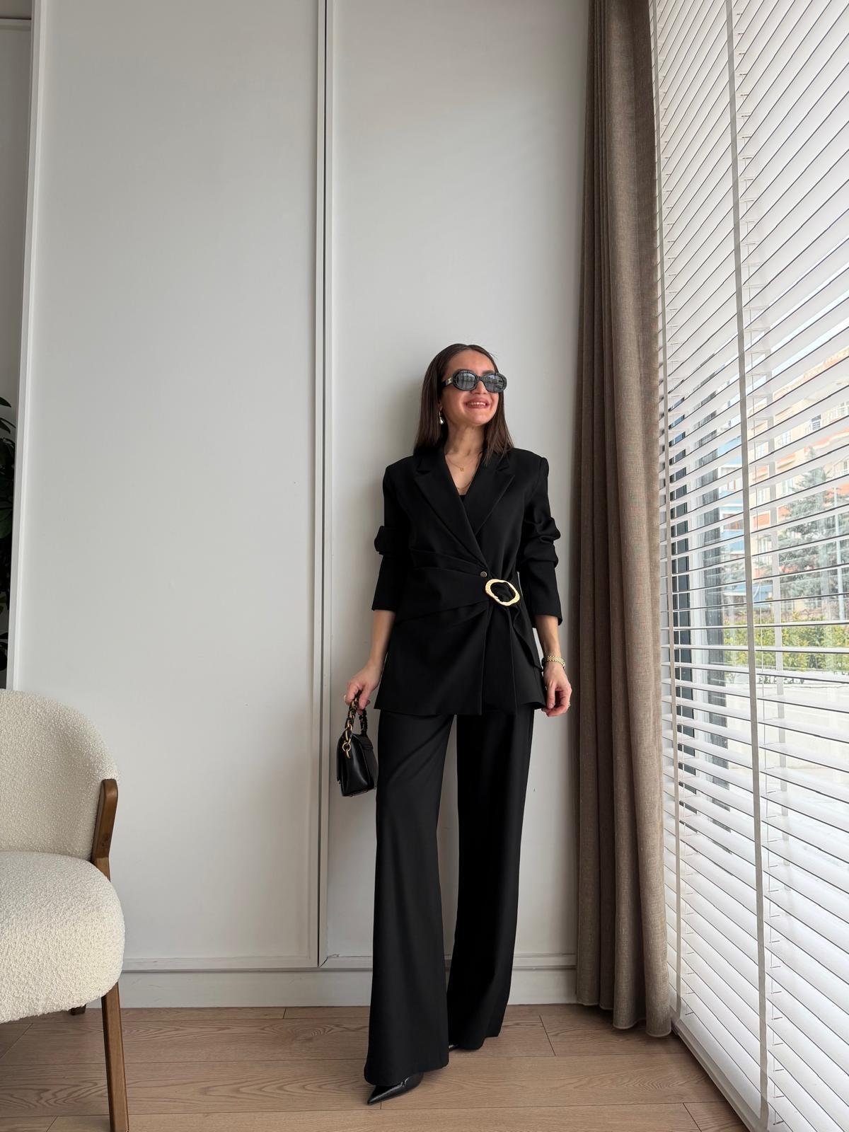 Siyah Premium Seri Toka Detaylı Yan Bağlamalı Takım 9279