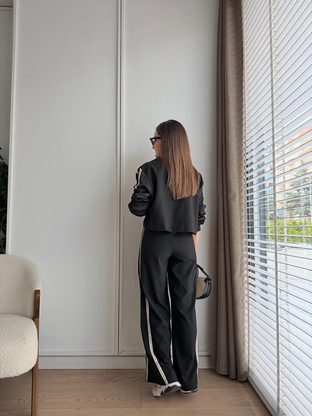 Siyah Şerit Detaylı Ceket Pantolon Takım 580677