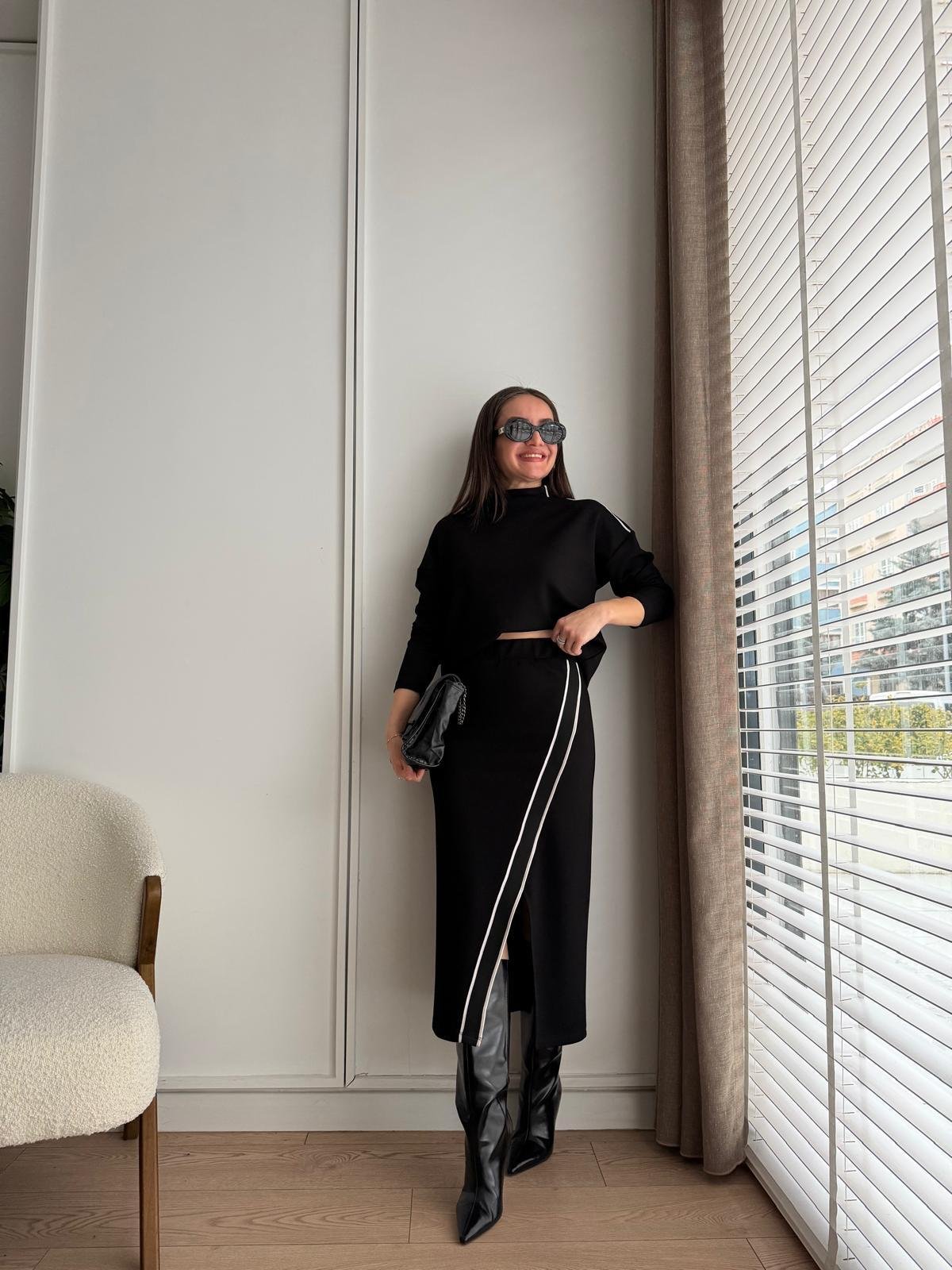 Siyah Şerit Detaylı Etek Bluz Takım 2346