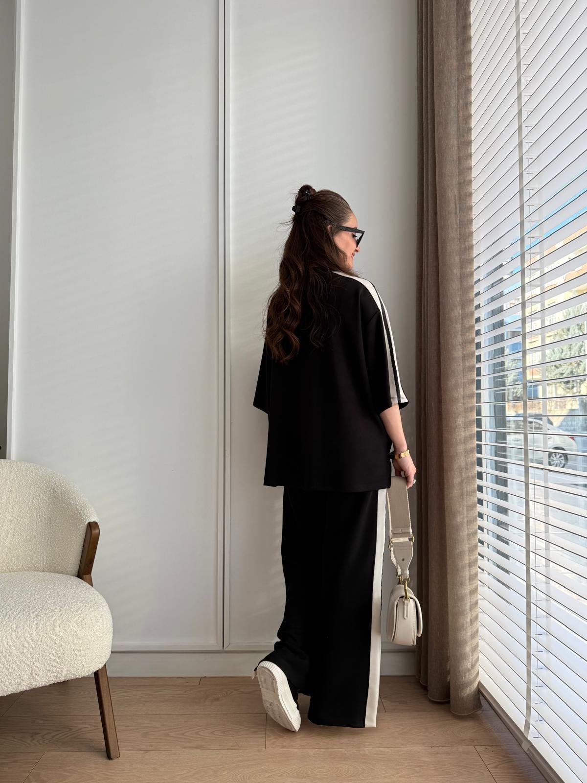 Siyah Şerit Detaylı Paça Yırtmaçlı Modal Takım 36116