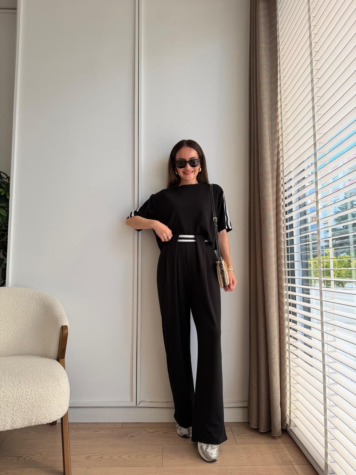Siyah Şeritli Crop Pantolon Takım 4136