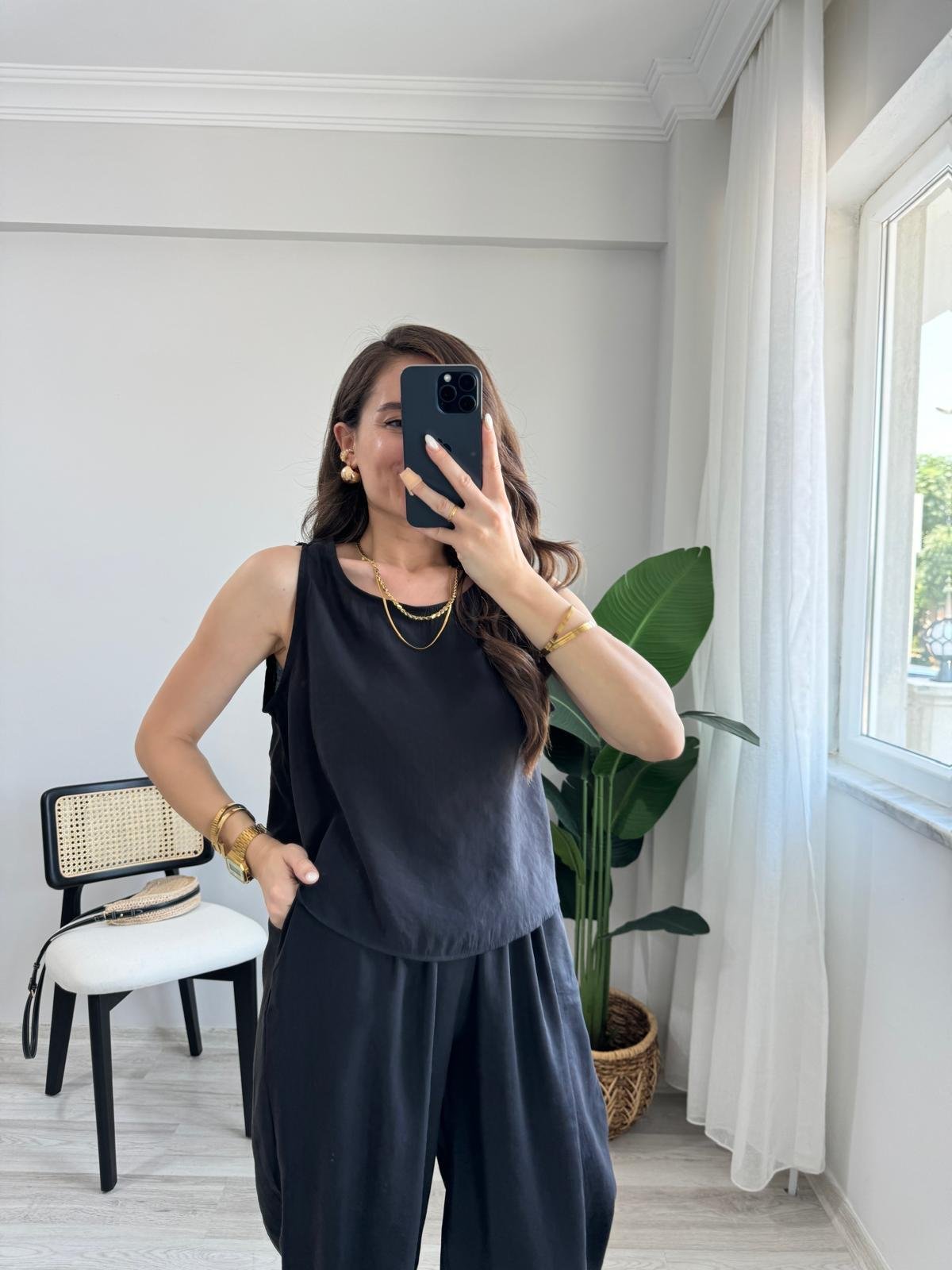 Siyah Sıfır Kol Bluz Pantolon Takım 3089