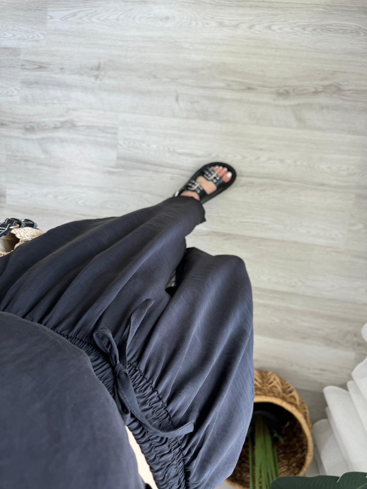 Siyah Sıfır Kol Bluz Pantolon Takım 3089