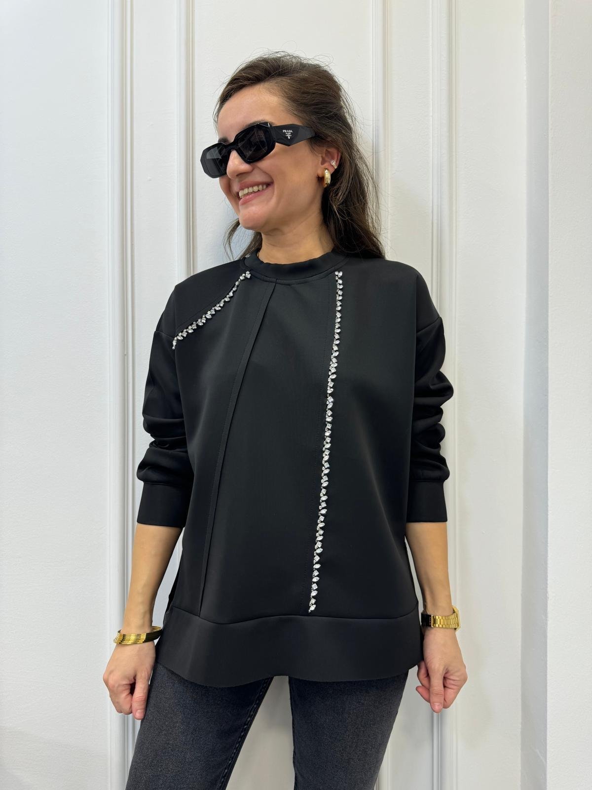 Siyah Taş İşlemeli Tasarım Sweatshırt 35368