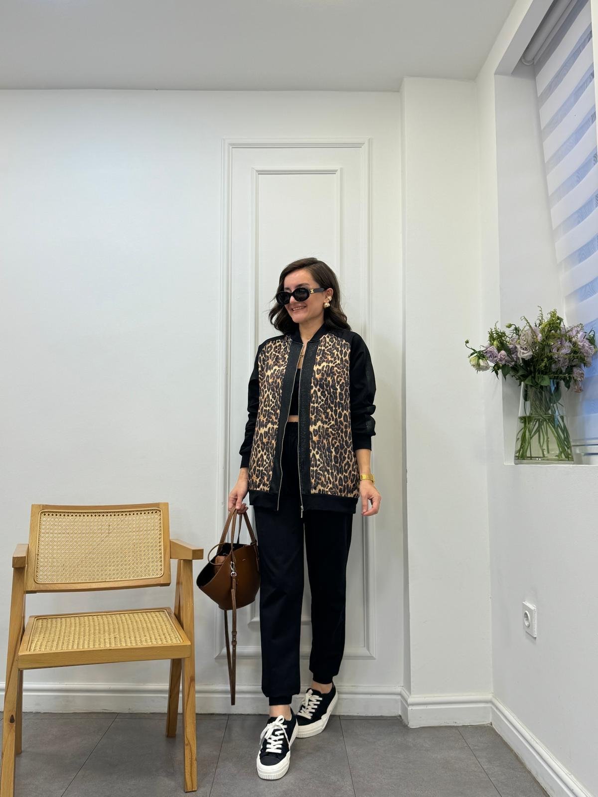 Siyah Tasarım Leopar Sim Geçişli Takım 281007
