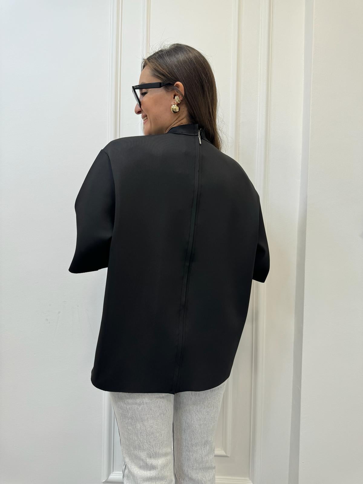 Siyah Tek Cepli Scuba Kumaş Arka Zincirli Oversize Tişört 4010