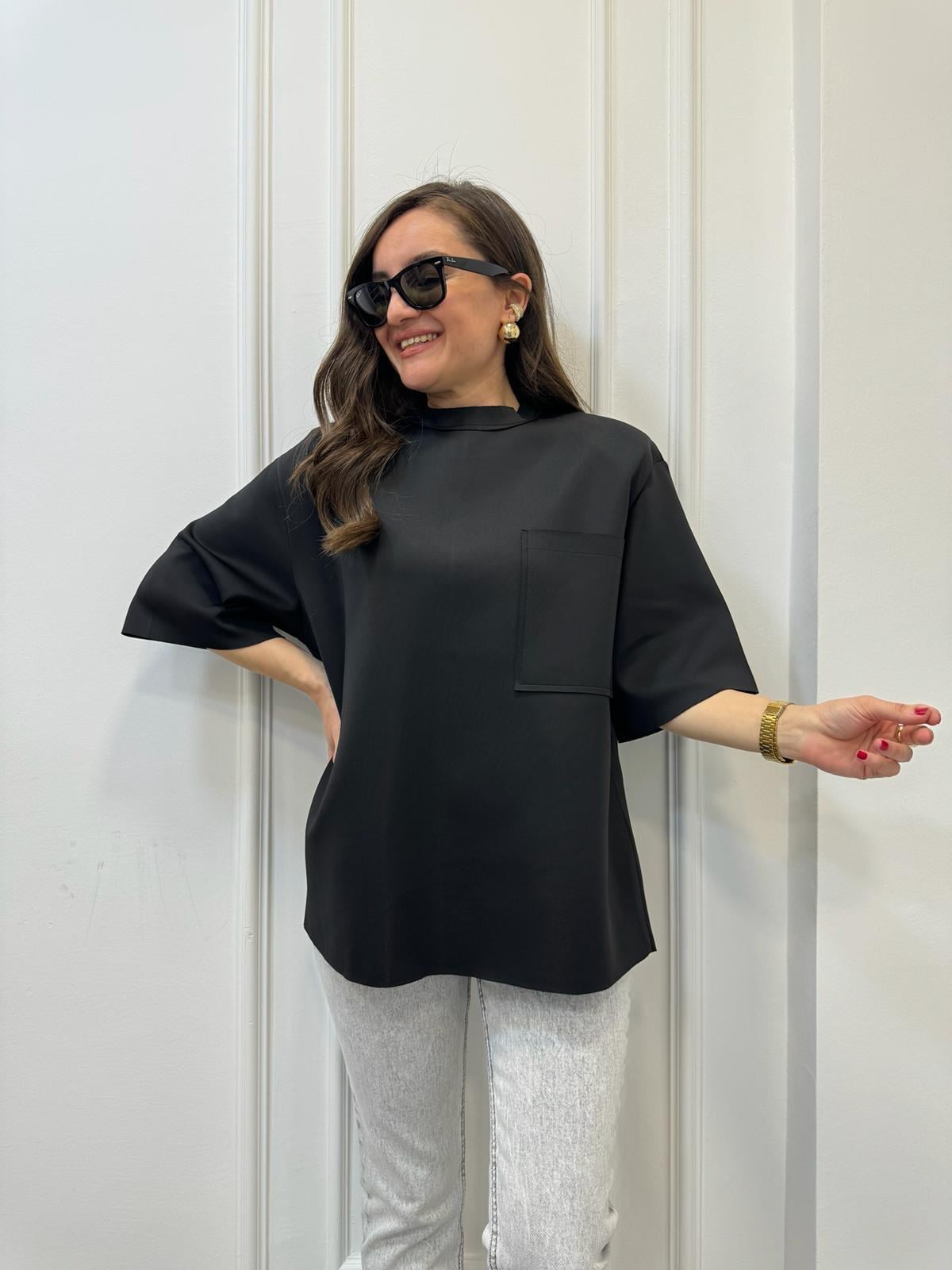 Siyah Tek Cepli Scuba Kumaş Arka Zincirli Oversize Tişört 4010