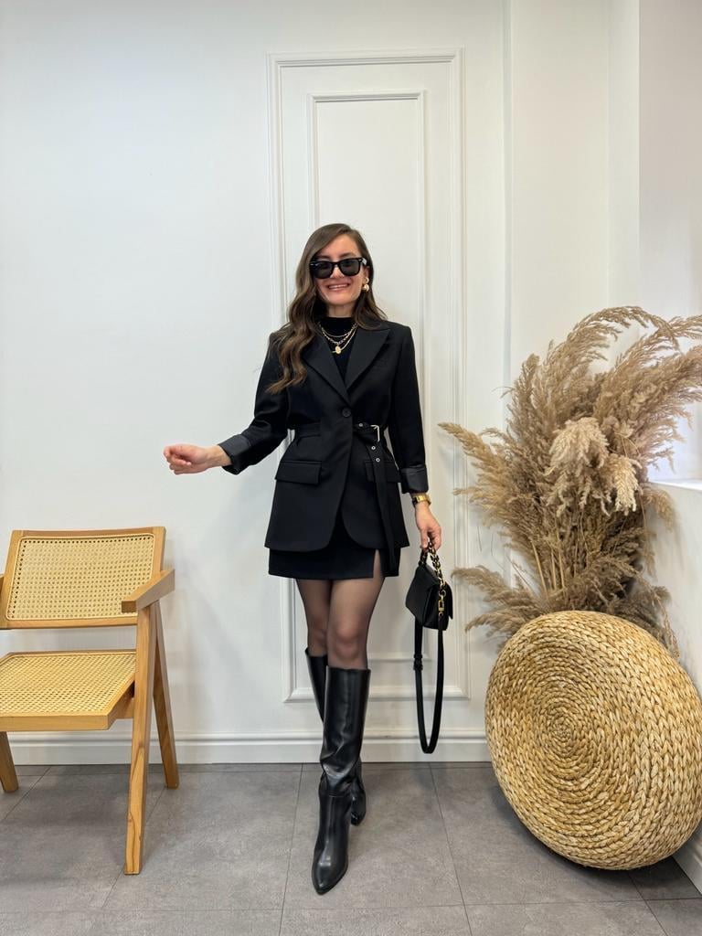 Siyah Tek Düğme Kemer Detaylı Blazer Ceket 9367