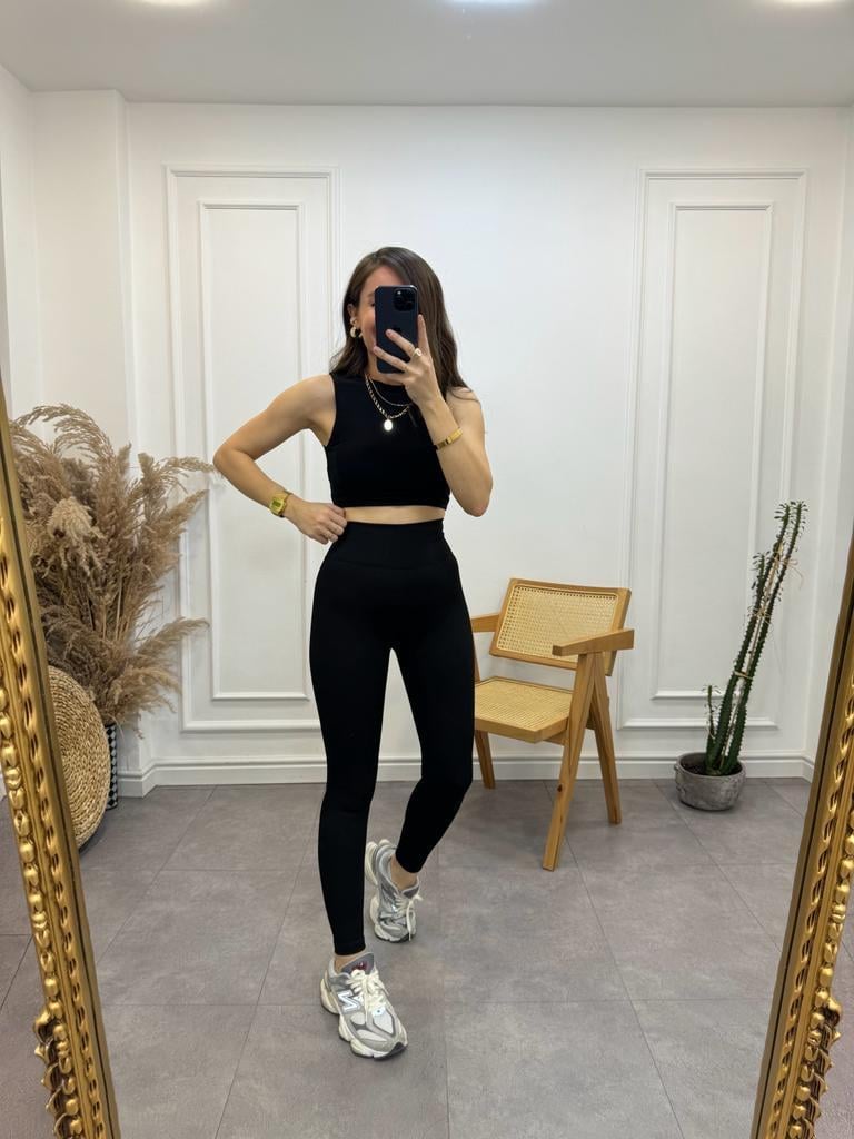 Siyah Toparlayıcı Şardonsuz Fitilli Tayt GNG312