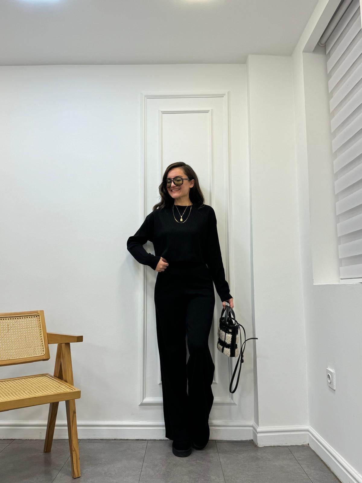 Siyah Triko Bluz Pantolon Fitilli Takım 4237
