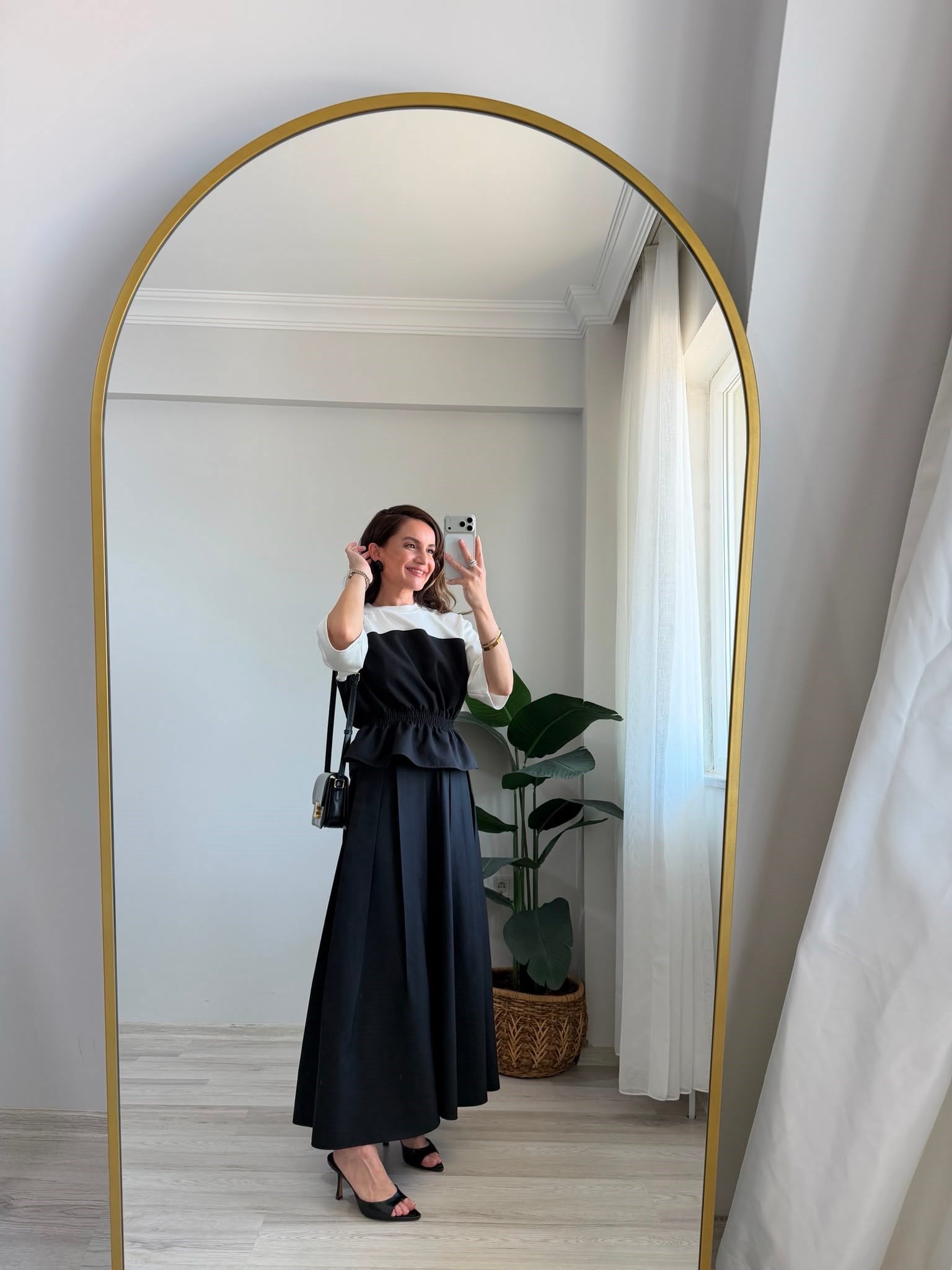 Siyah TWST Model Beli Lastikli Bluz Etek Takım 4168