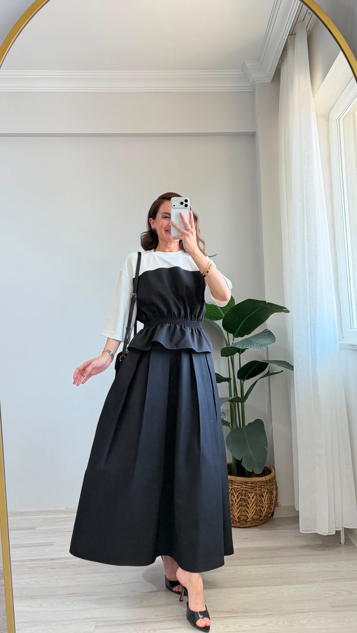 Siyah TWST Model Beli Lastikli Bluz Etek Takım 4168