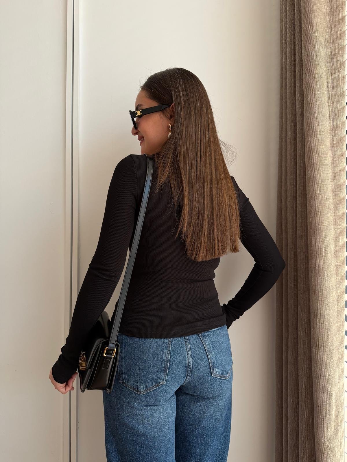 Siyah U Yaka Kaşkorse Bluz 17111