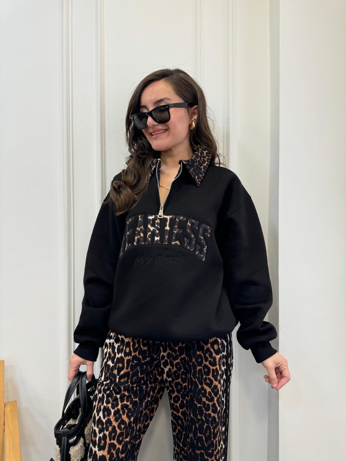 Siyah Üç İplik Leopar Desen Polo Yaka Sweatshirt 066