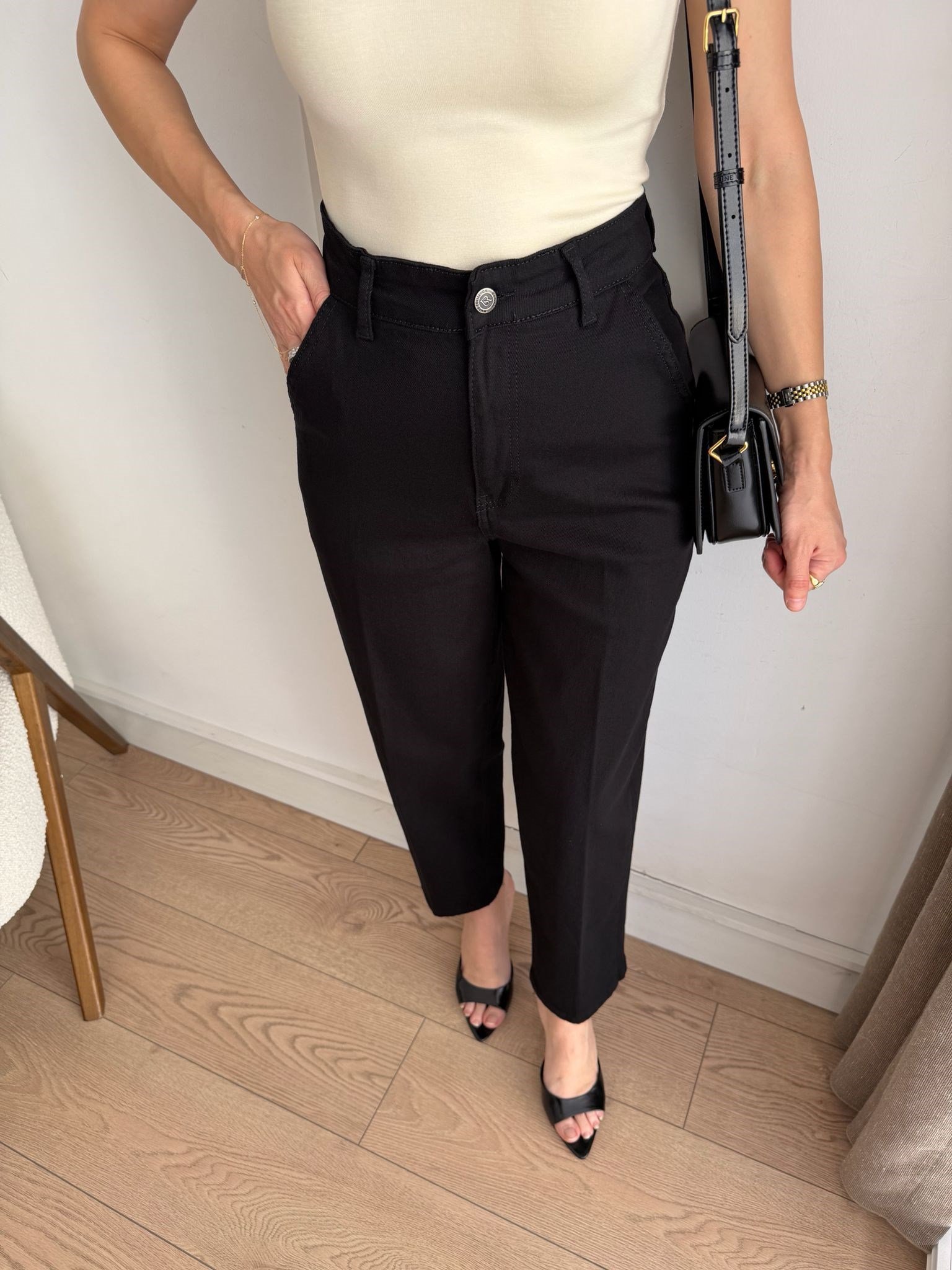 Siyah Ütü İzli Boyfriend Jean 3001
