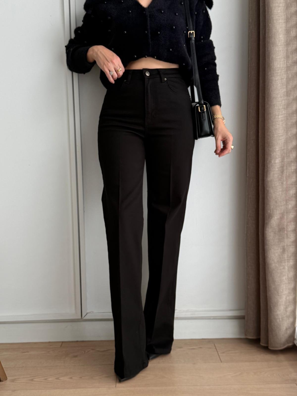 Siyah Ütü İzli Fit Jean D890