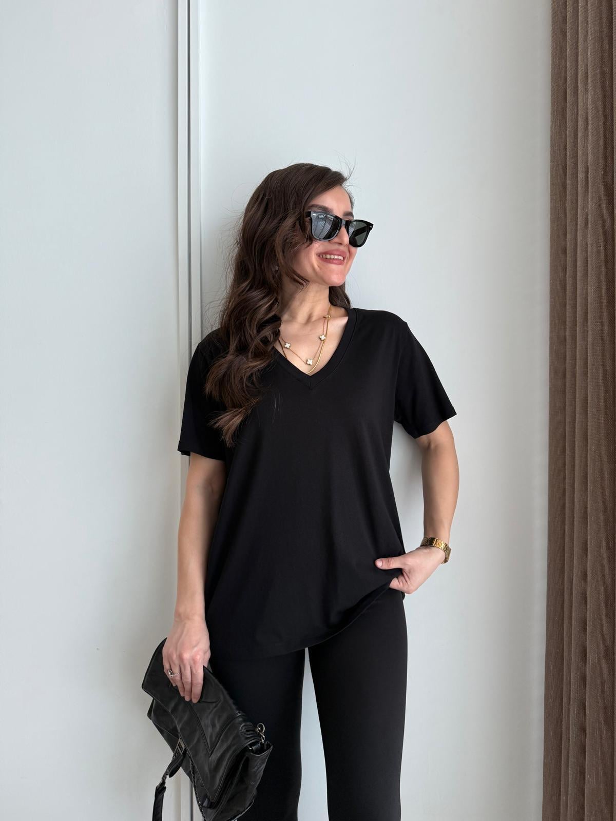 Siyah V Yaka Basic Tshirt 29718
