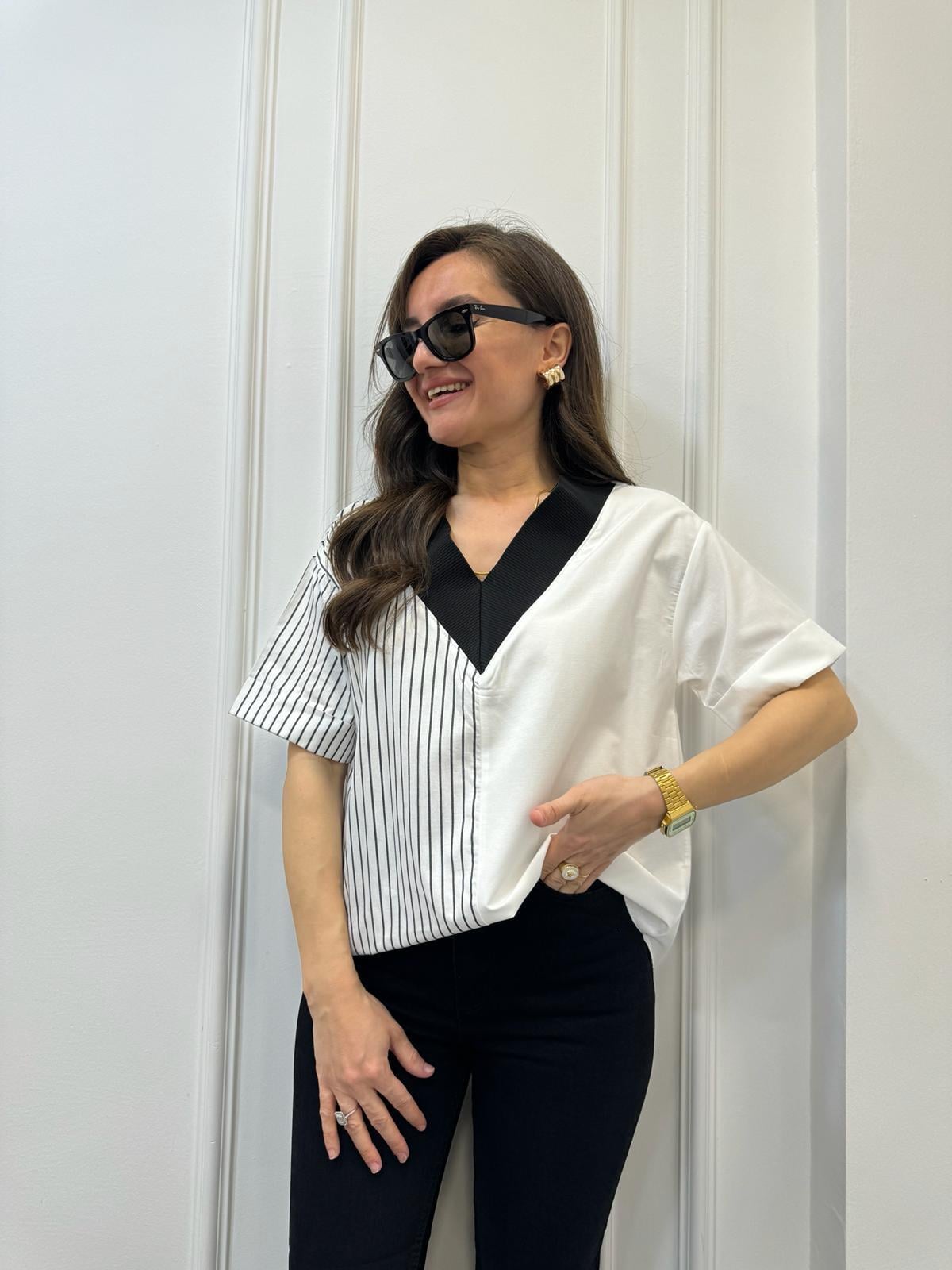 Siyah V Yaka Çizgili Bluz 28382