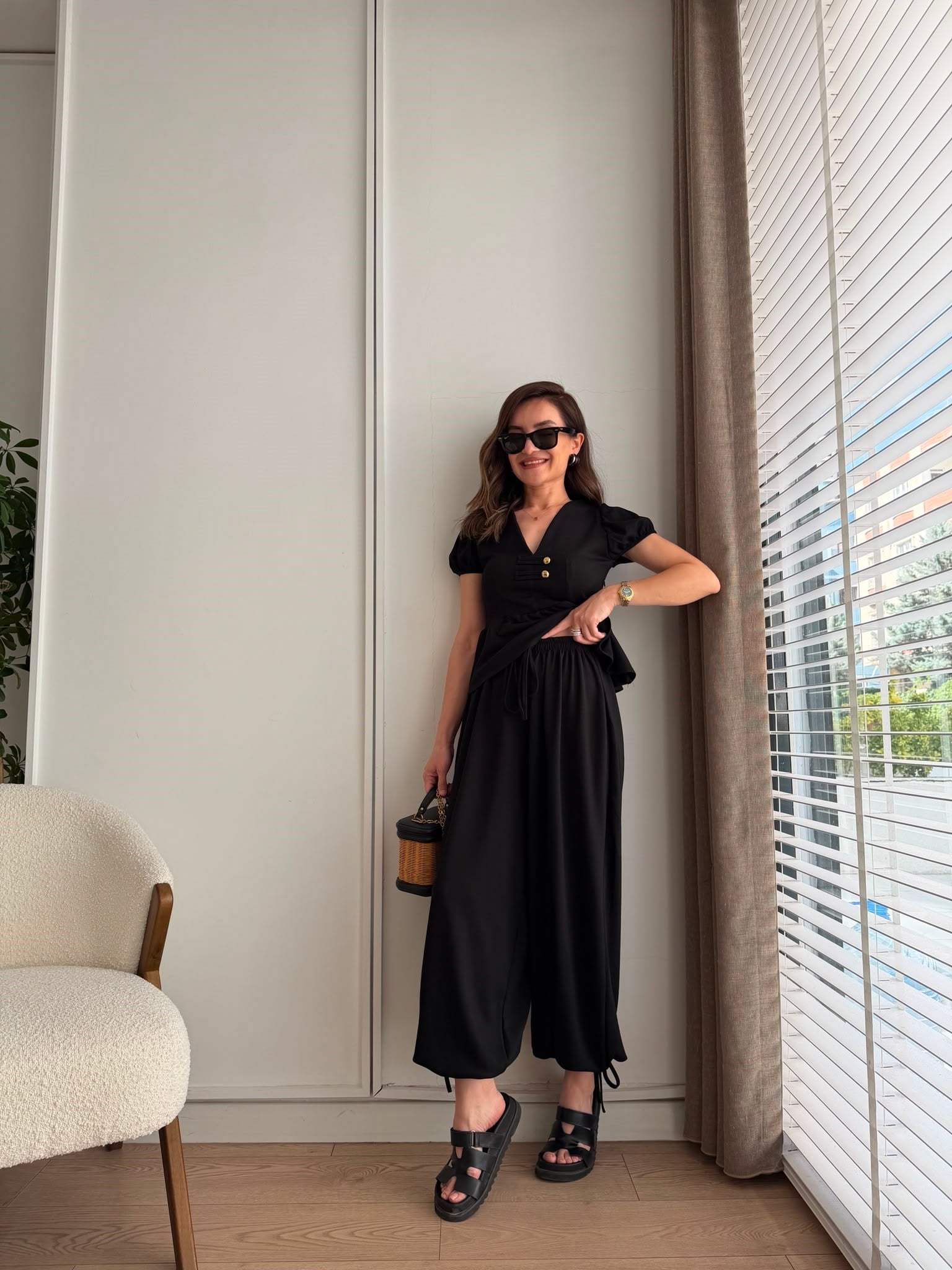 Siyah V Yaka Peplum Bluz Şalvar Takım 4165