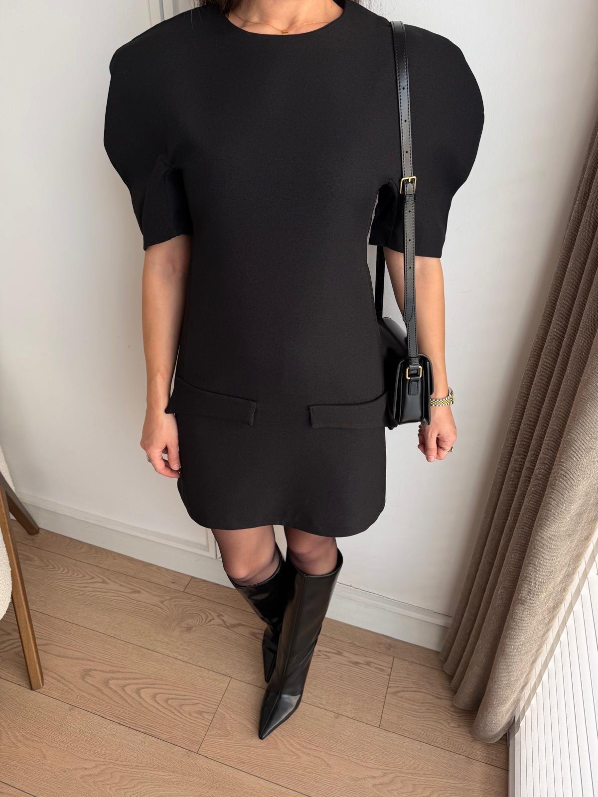 Siyah Vatkalı Cep Detaylı Mini Boy Elbise 5234