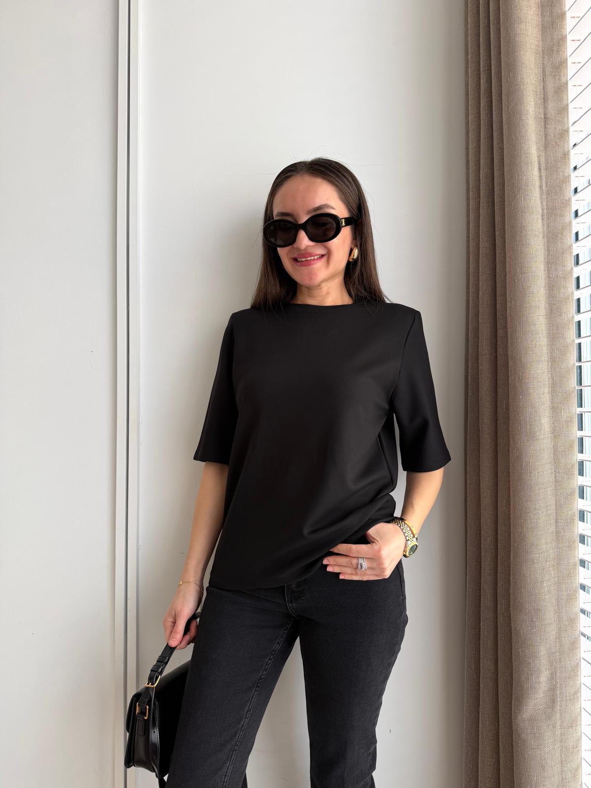 Siyah Vatkalı Kısa Kol Tshirt 1431