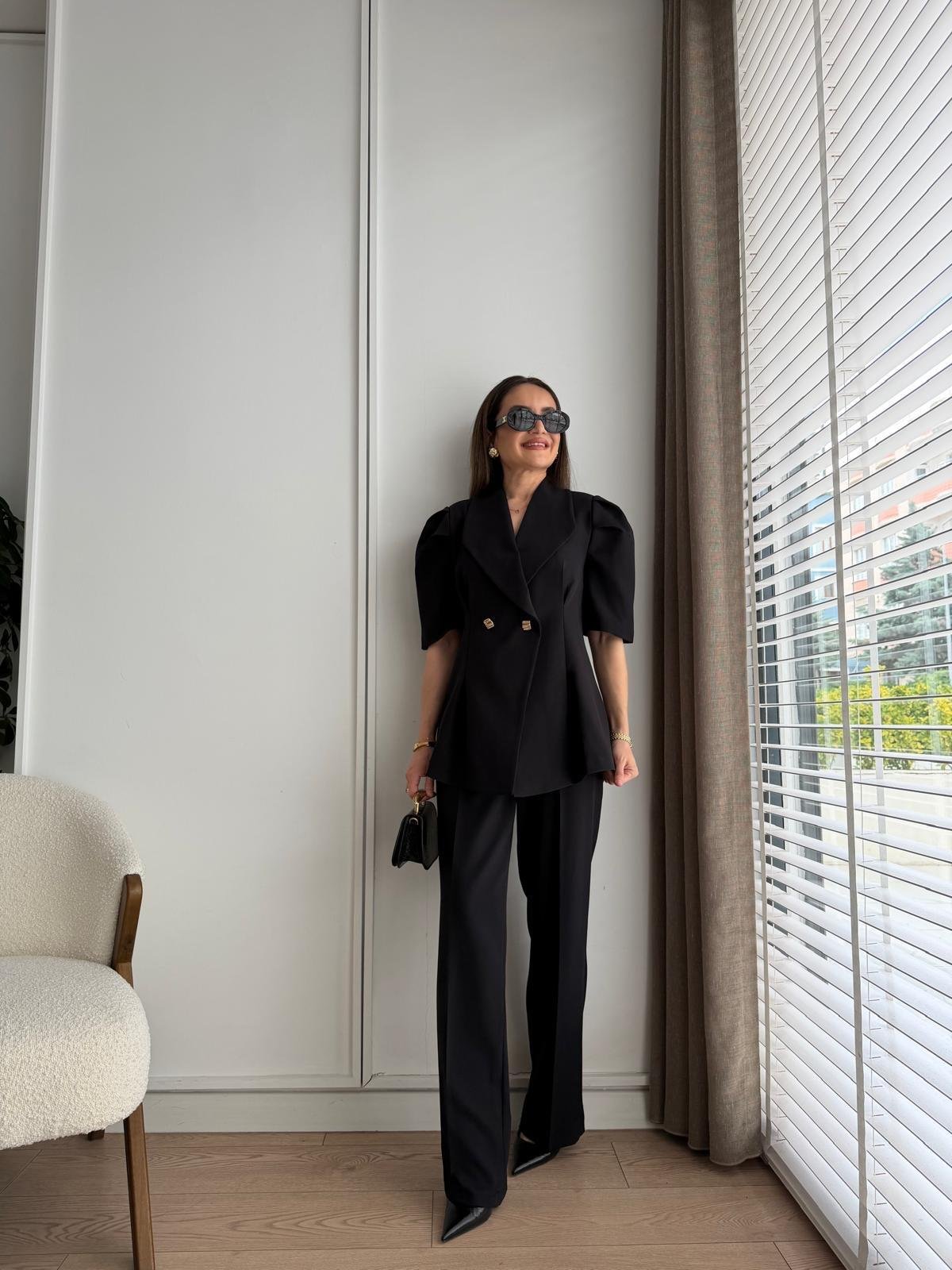 Siyah Vatkalı Kol Detaylı Slimfit Takım 8412